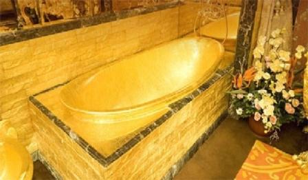 ванна из золота